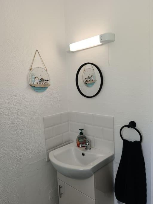 Dingle Escape -2 Bed -Sleeps 4 Apartment Exterior photo