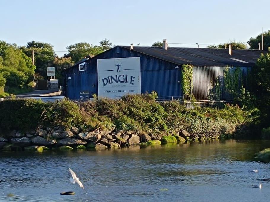 Dingle Escape -2 Bed -Sleeps 4 Apartment Exterior photo